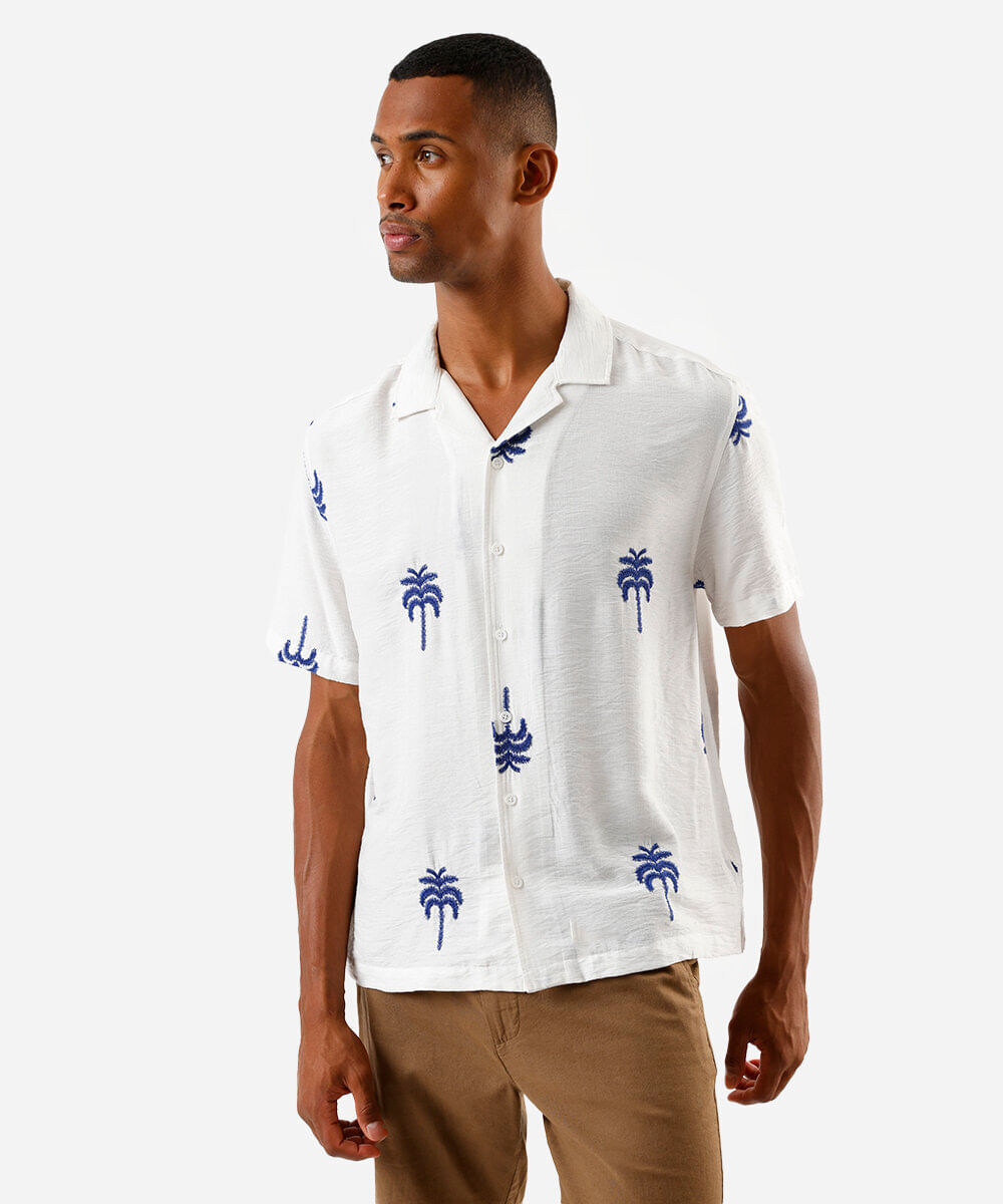 camisa masculina de viscose manga curta bordada off white