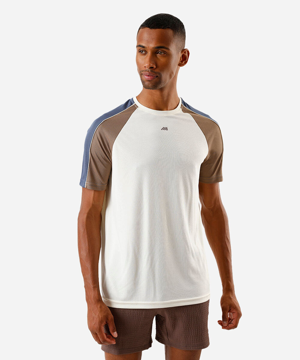 camiseta masculina raglan vintage ace off white