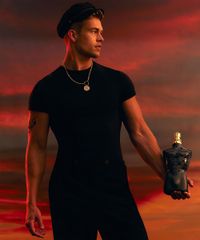 Perfume-Jean-Paul-Gaultier-Le-Male-Le-Parfum-Masculino-Eau-de-Parfum-125ml--Unico-9967754-Unico_5