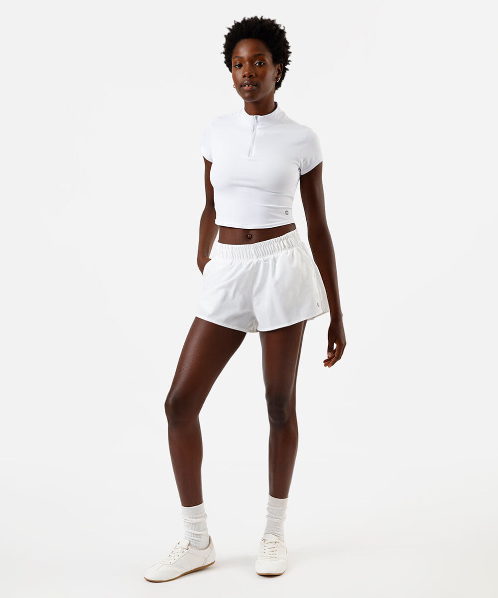 short feminino esportivo com bolsos branco