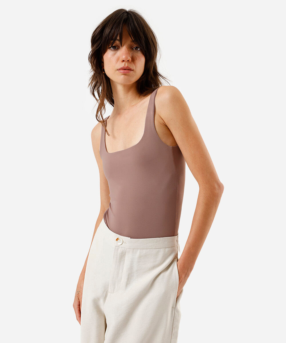 body feminino de poliamida decote quadrado marrom