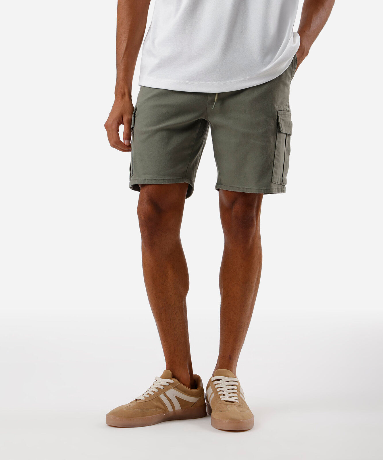 bermuda cargo masculina de sarja cós elástico verde