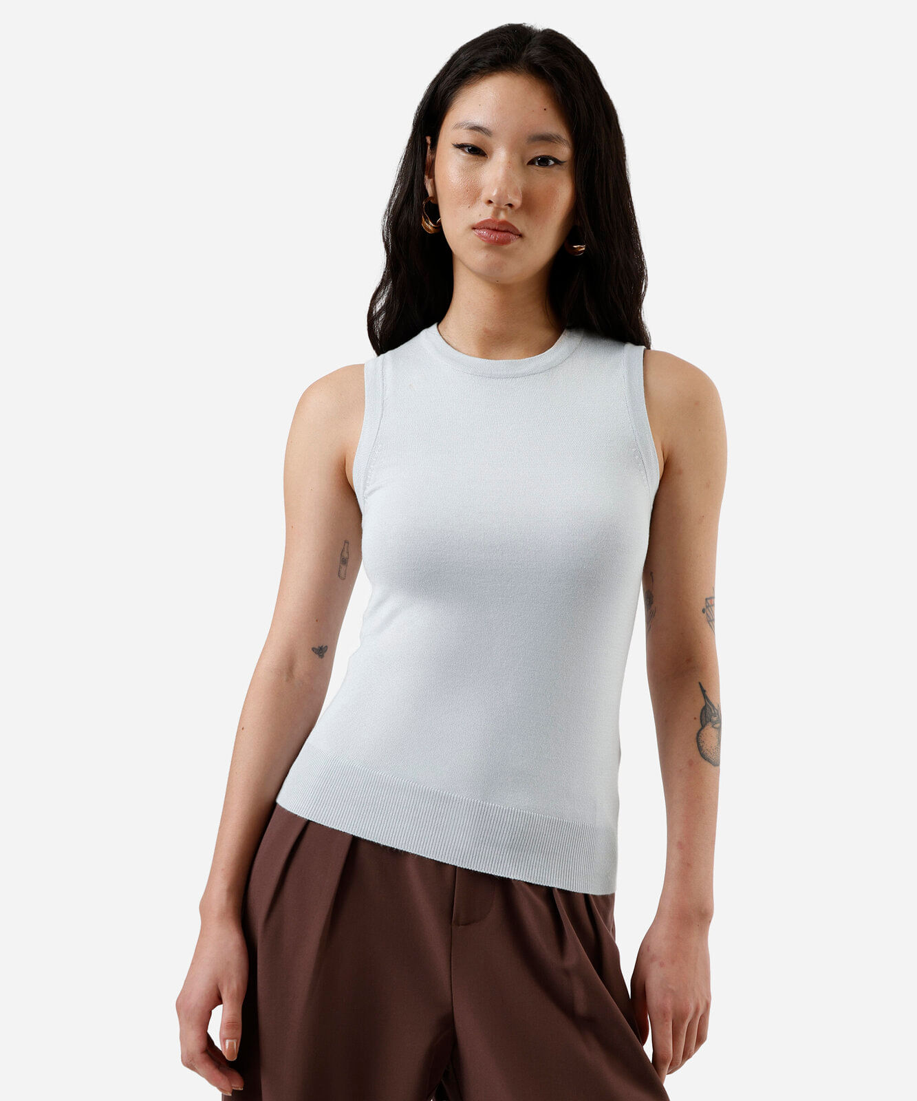 regata feminina de tricot decote redondo azul