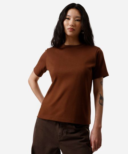 camiseta classic feminina de algodão peruano interlock marrom PP
