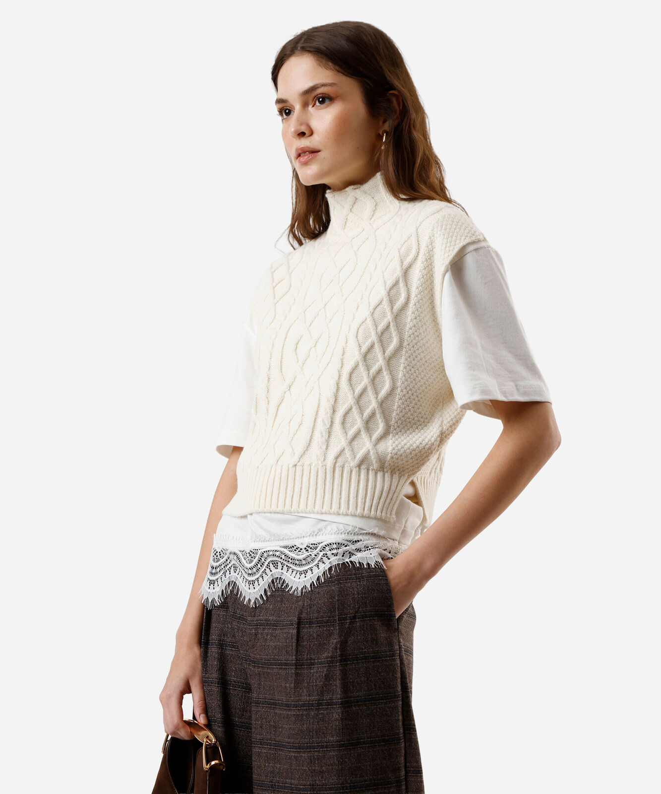 colete feminino de tricot gola alta texturizado off white