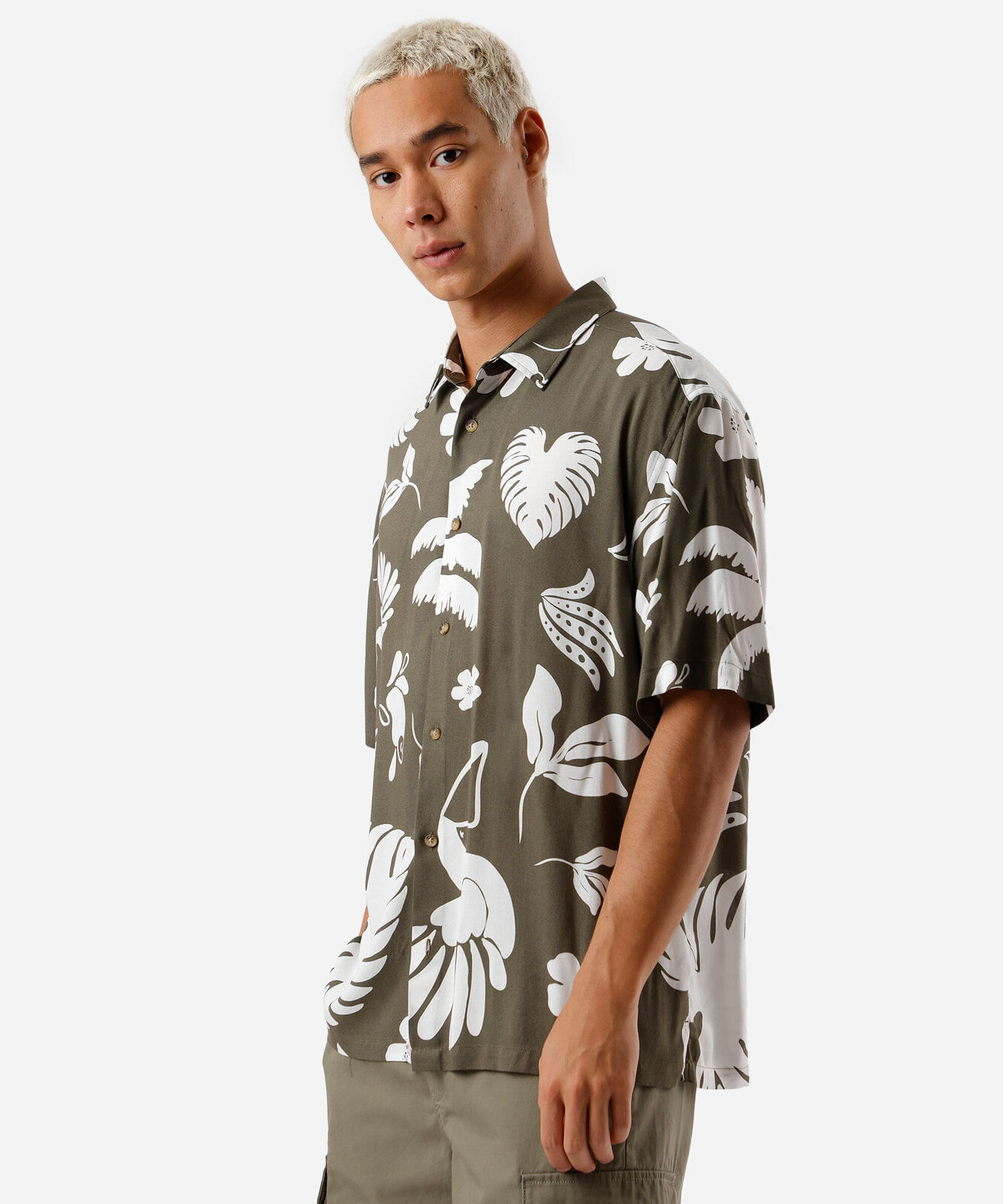 camisa masculina de viscose folhagens verde