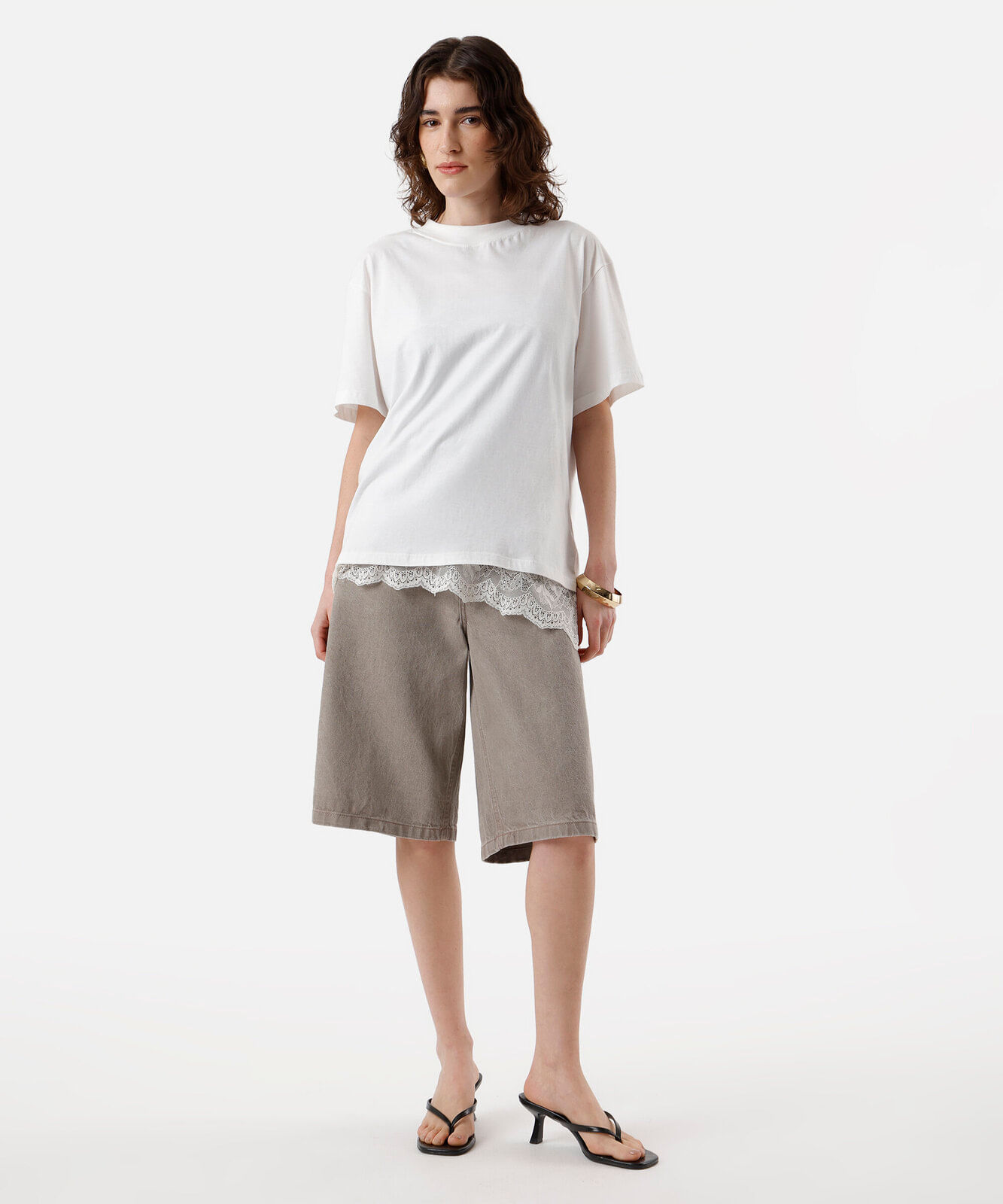 bermuda jorts feminina de sarja cintura média bege