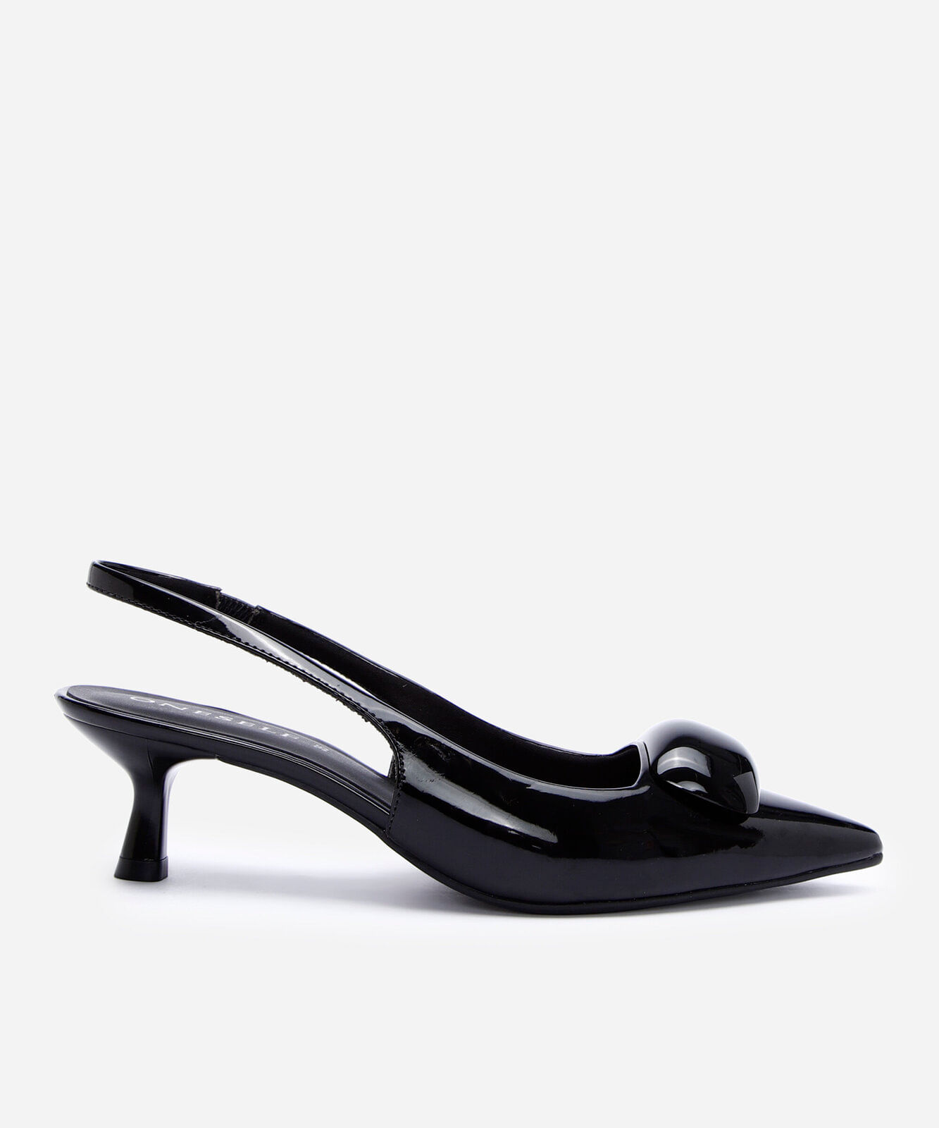 scarpin bico fino salto fino preto