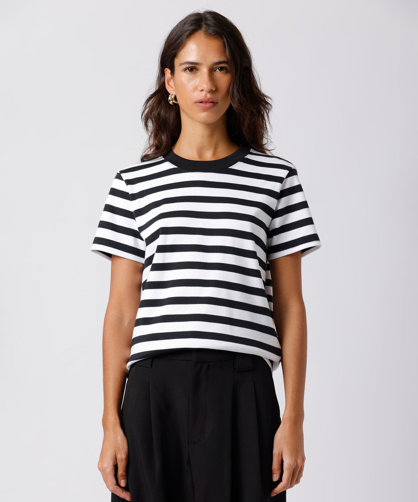 camiseta slim fit feminina de algodão peruano listrada mindset colorida