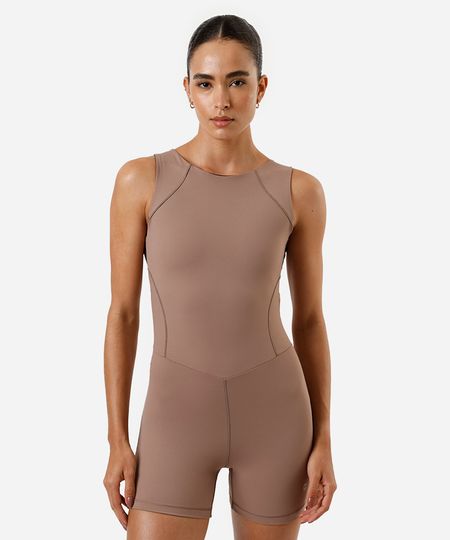 macaquinho esportivo ace feminino com recortes marrom GG