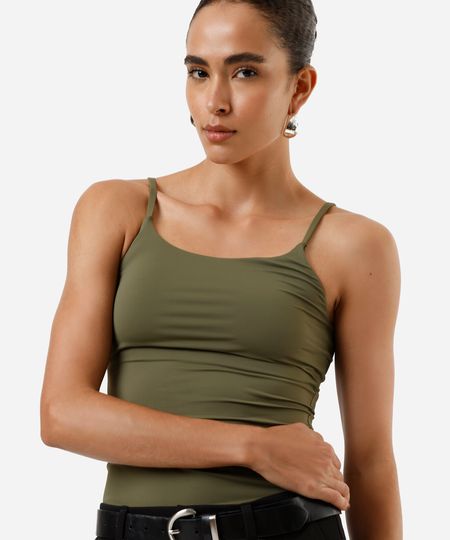 regata básica feminina de poliamida com bojos removíveis verde G regata básica feminina de poliamida com bojos removíveis verde G