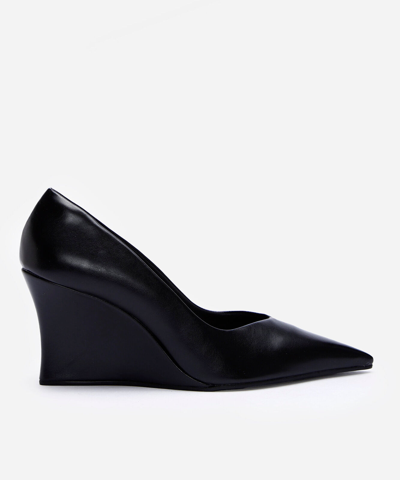 Vista 2 scarpin bico fino anabela preta C&A Preto C&A Preto