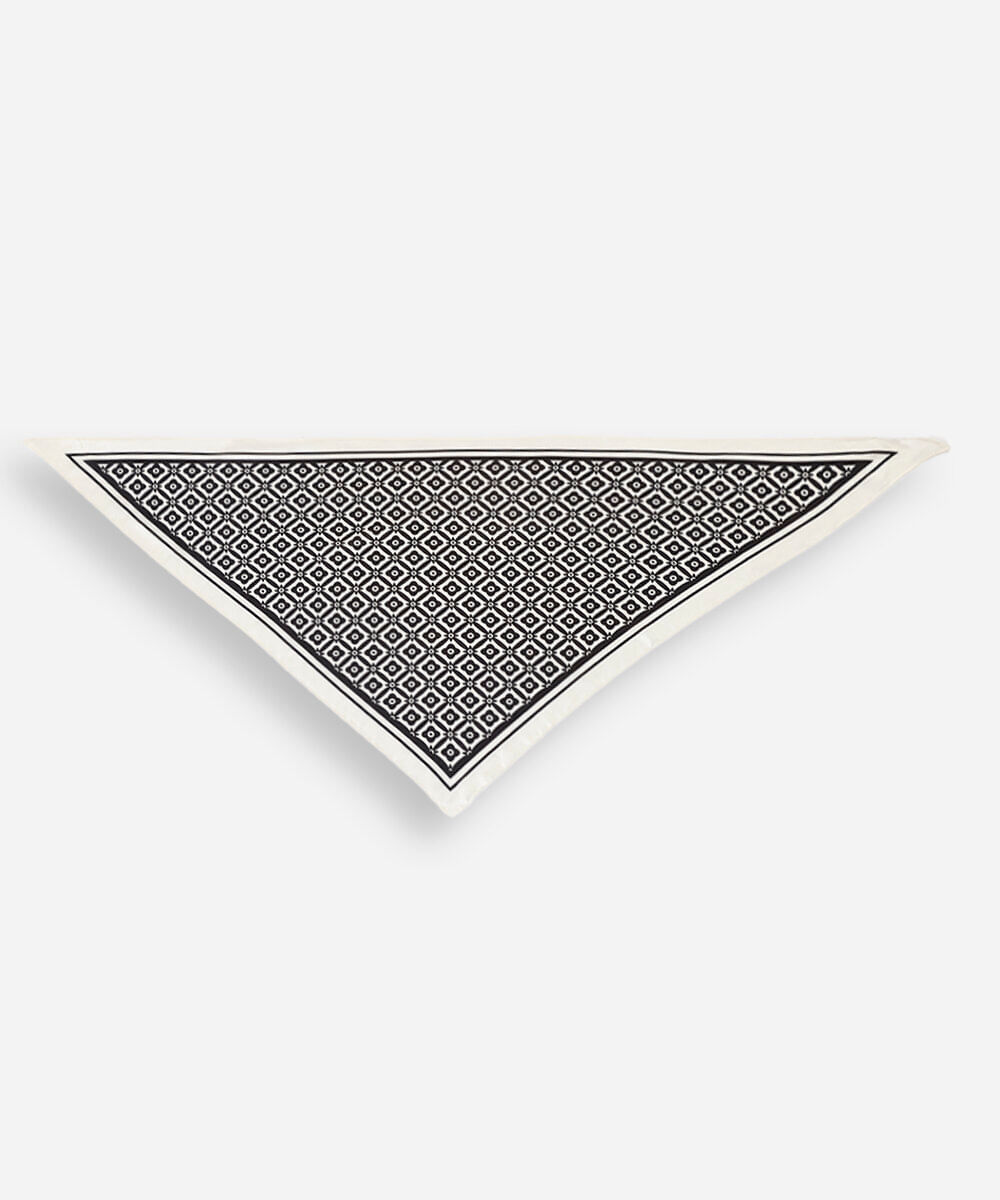 lenço feminino triangular floral preto