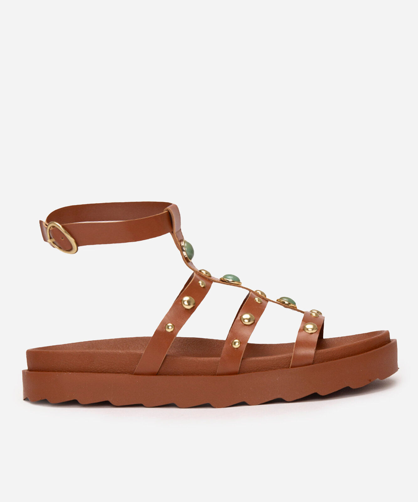 sandália flatform com tachas e pedras marrom