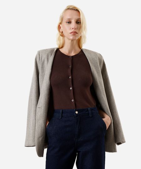 blusa feminina de tricot com botões marrom GG