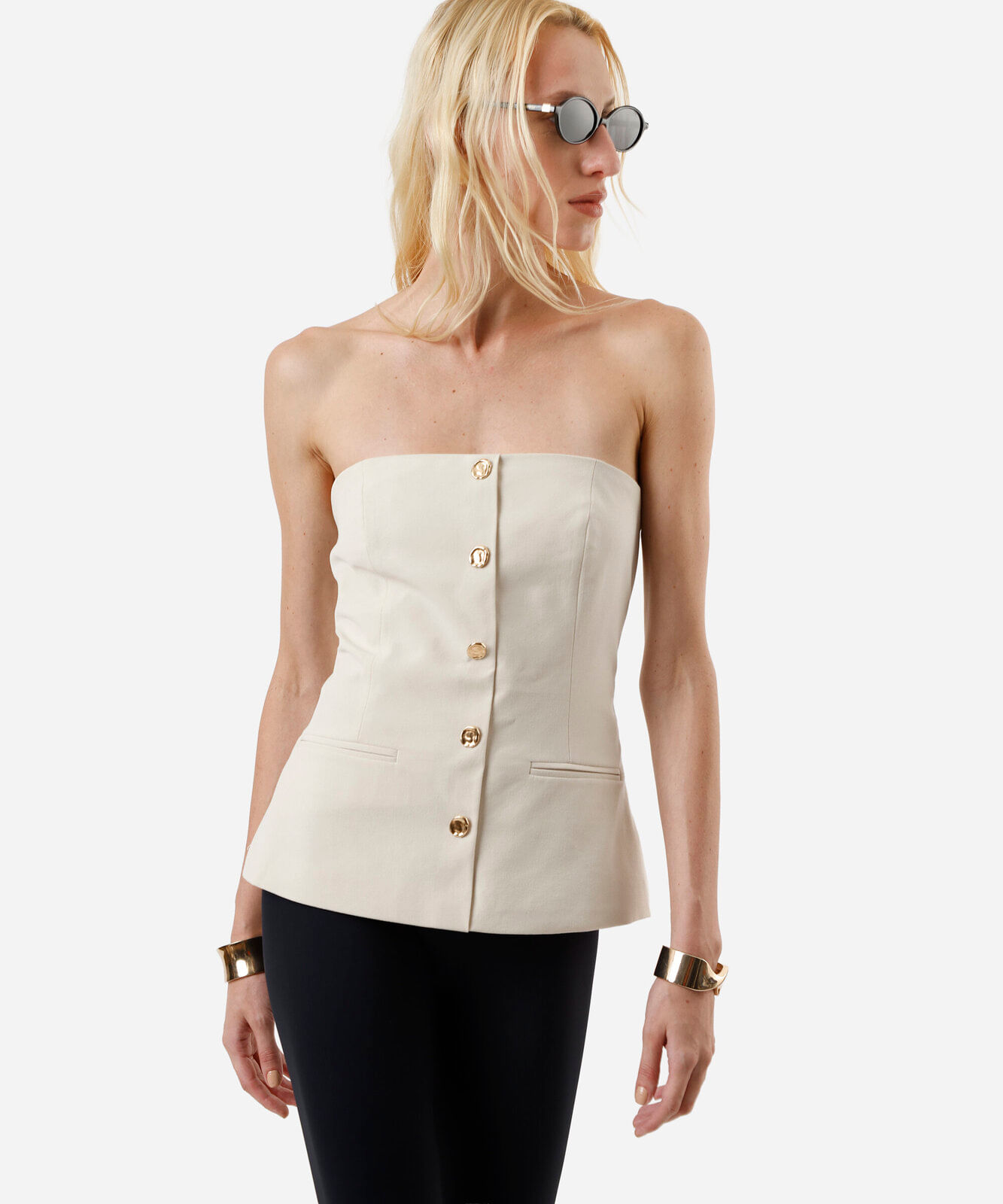 blusa de alfaiataria feminina sem alça bege