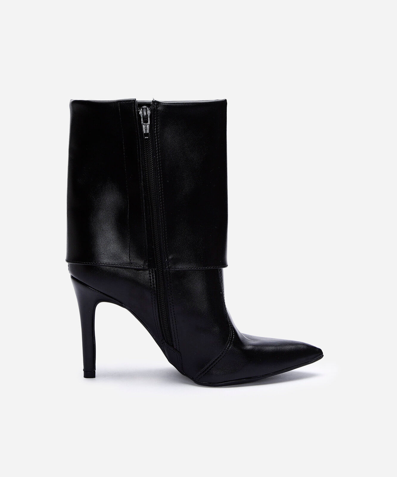 bota cano médio bico fino salto alto preta