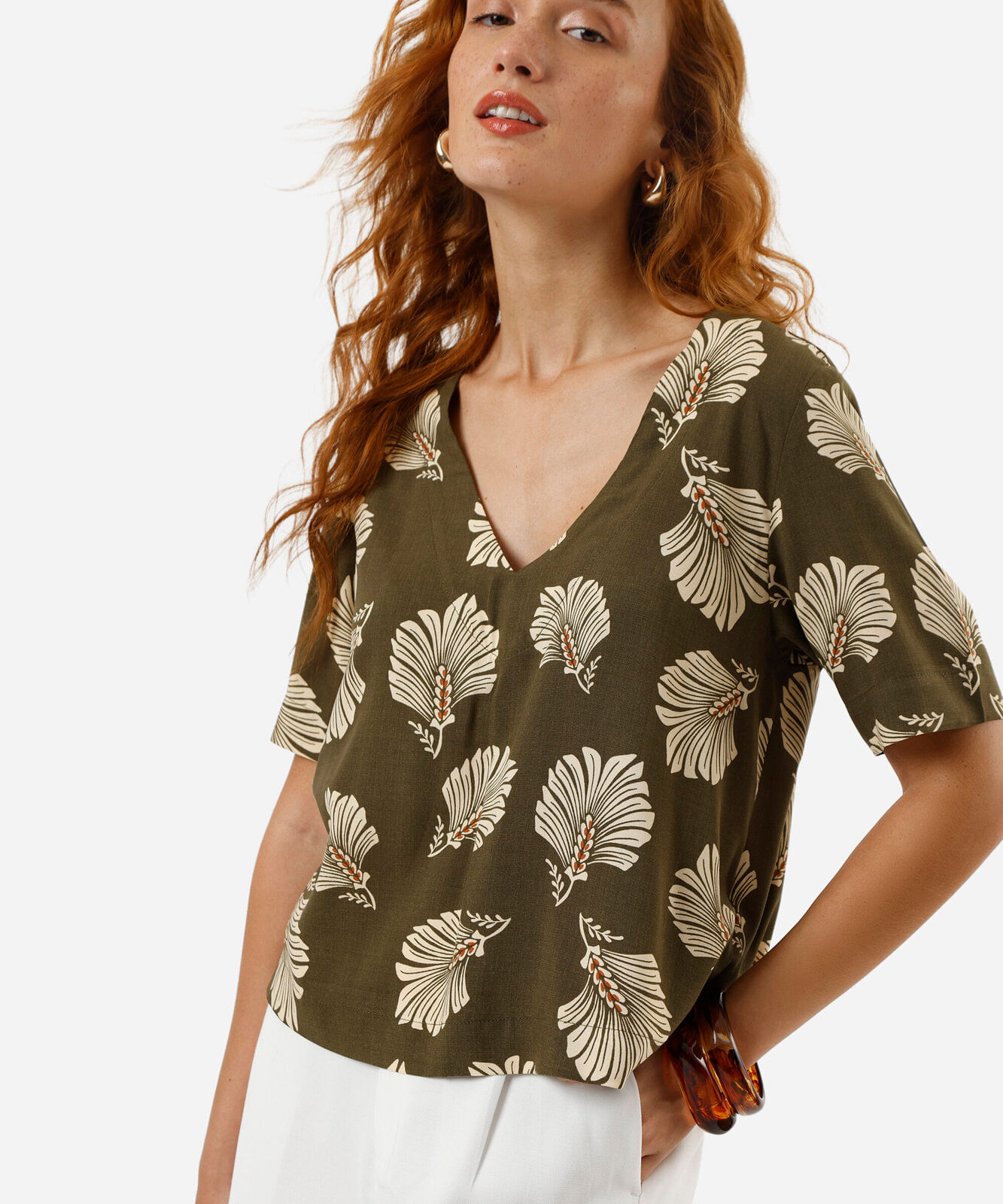 blusa feminina de viscose estampa folha leque verde