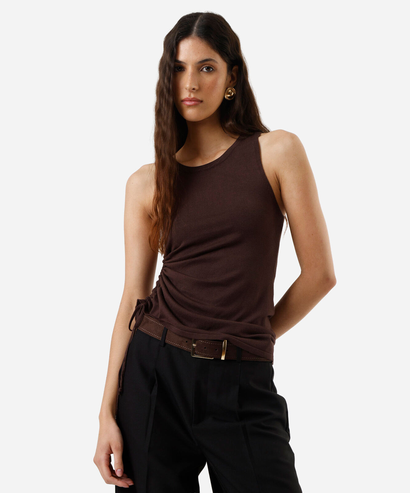 regata feminina com viscose franzida marrom