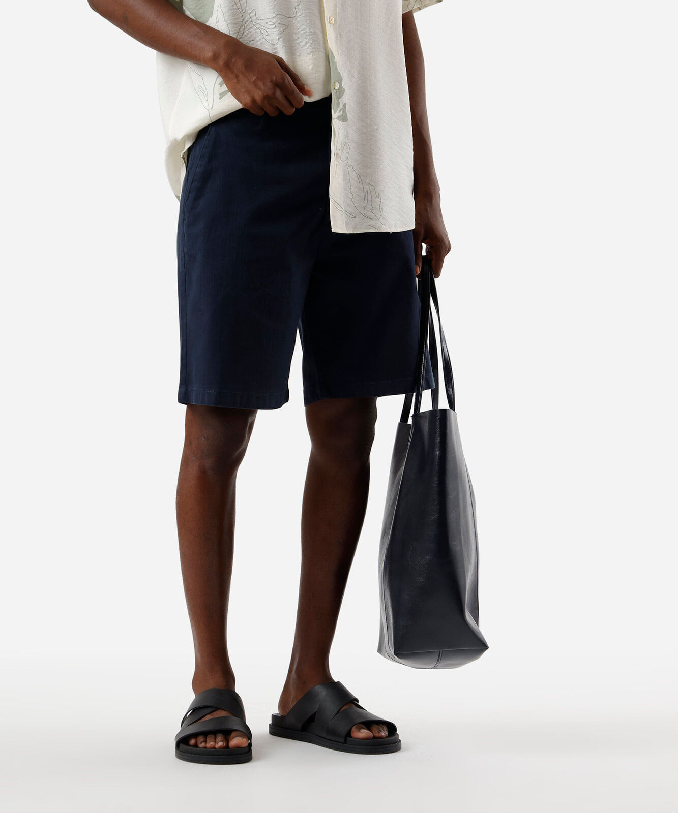 Vista 2 bermuda chino reta masculina de sarja azul C&A Azul Escuro C&A Azul Escuro