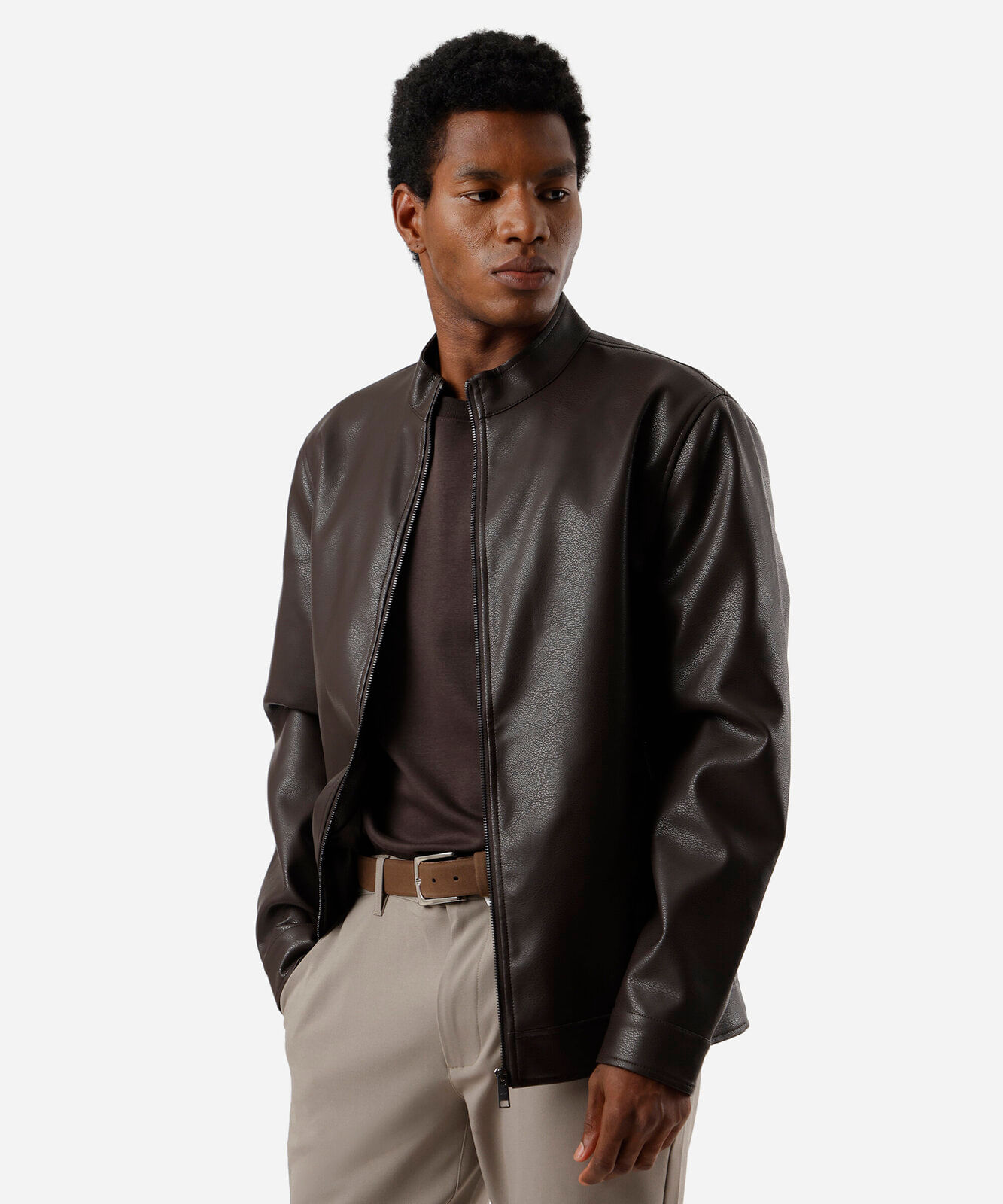 jaqueta slim fit masculina de poliuretano marrom