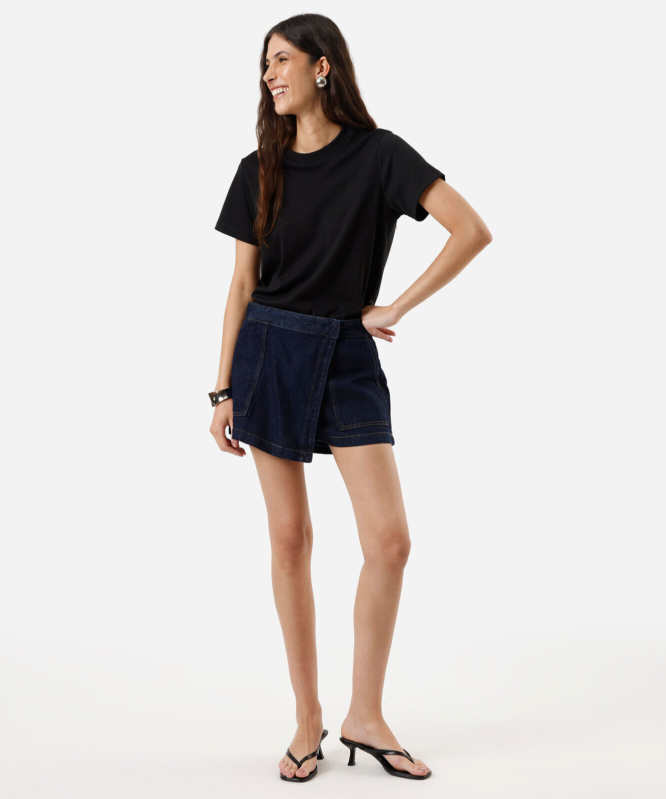 Vista 2 short saia feminino jeans cintura média azul C&A Jeans Medio C&A Jeans Medio