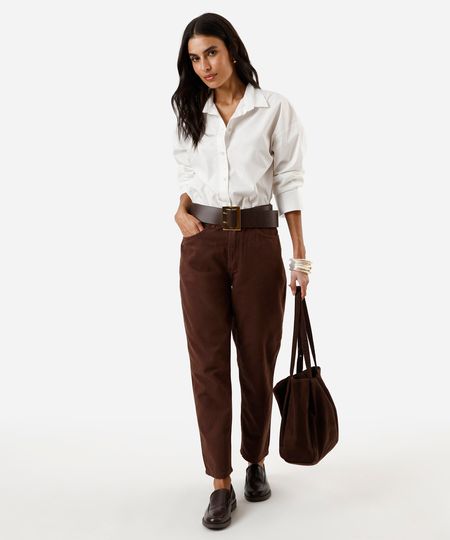 calça mom sarja cintura super alta marrom 48
