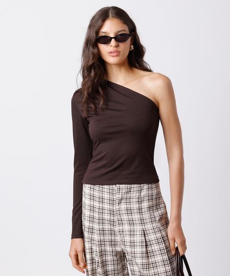 blusa ombro único feminina com viscose manga longa mindset marrom P