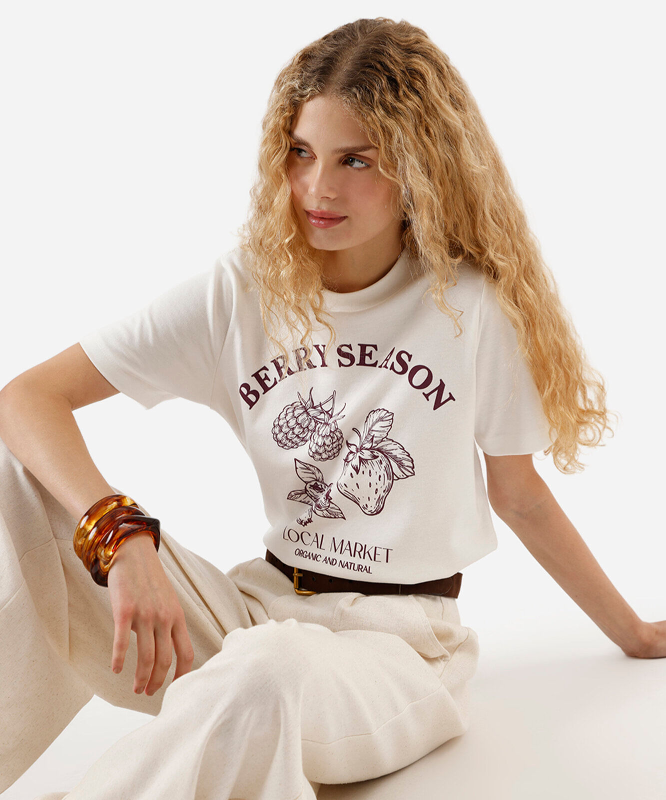 camiseta feminina local estampada off white