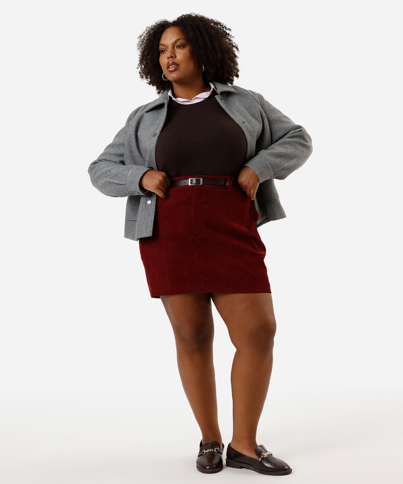 saia curta feminina de veludo cotelê com cinto plus size vinho