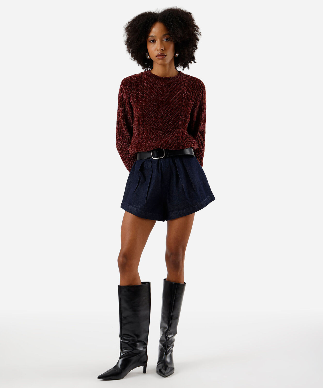 short feminino jeans com pregas cintura alta azul
