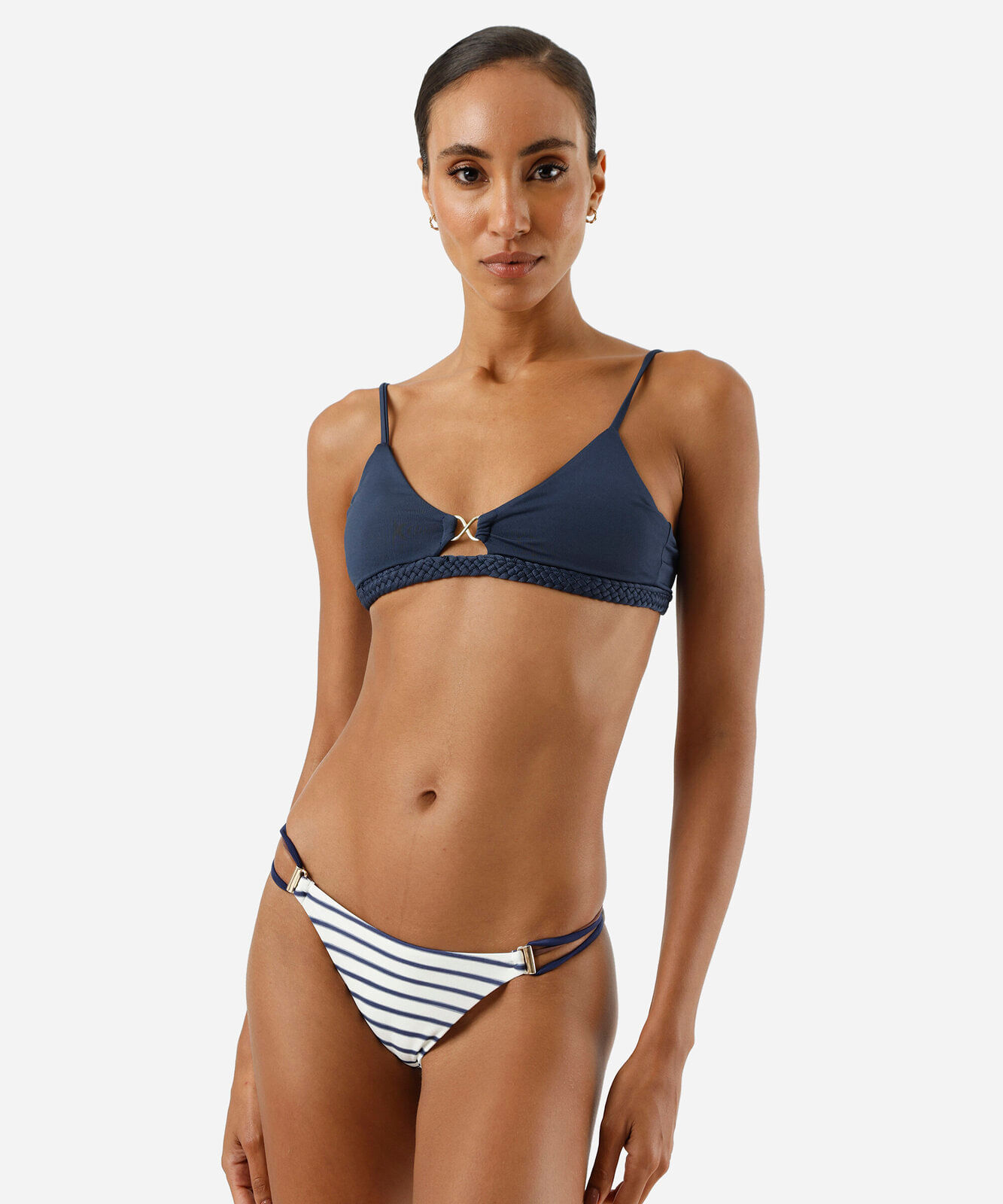 biquíni calcinha tanga feminino com aviamento listrado off white