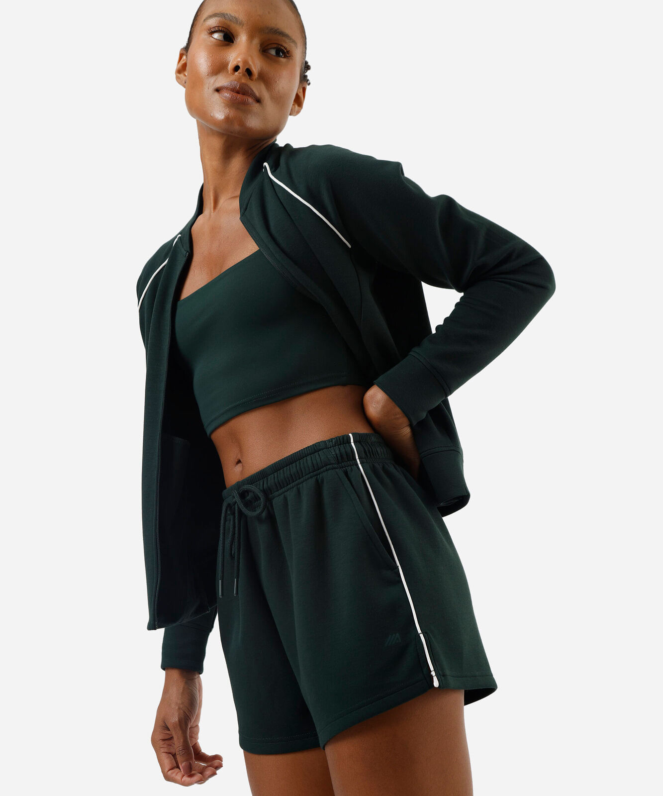 bermuda feminina esportiva ace com nervuras verde