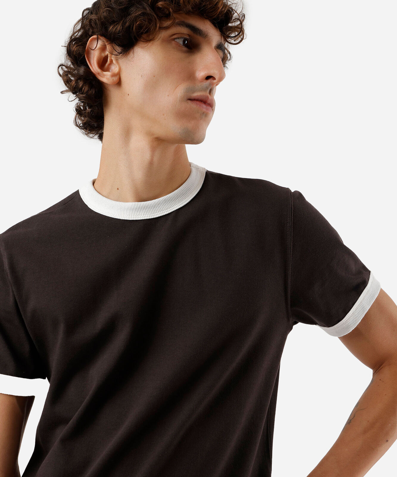 camiseta masculina de algodão bicolor marrom