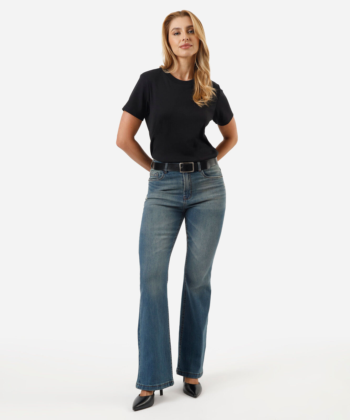 calça jeans flare cintura alta azul