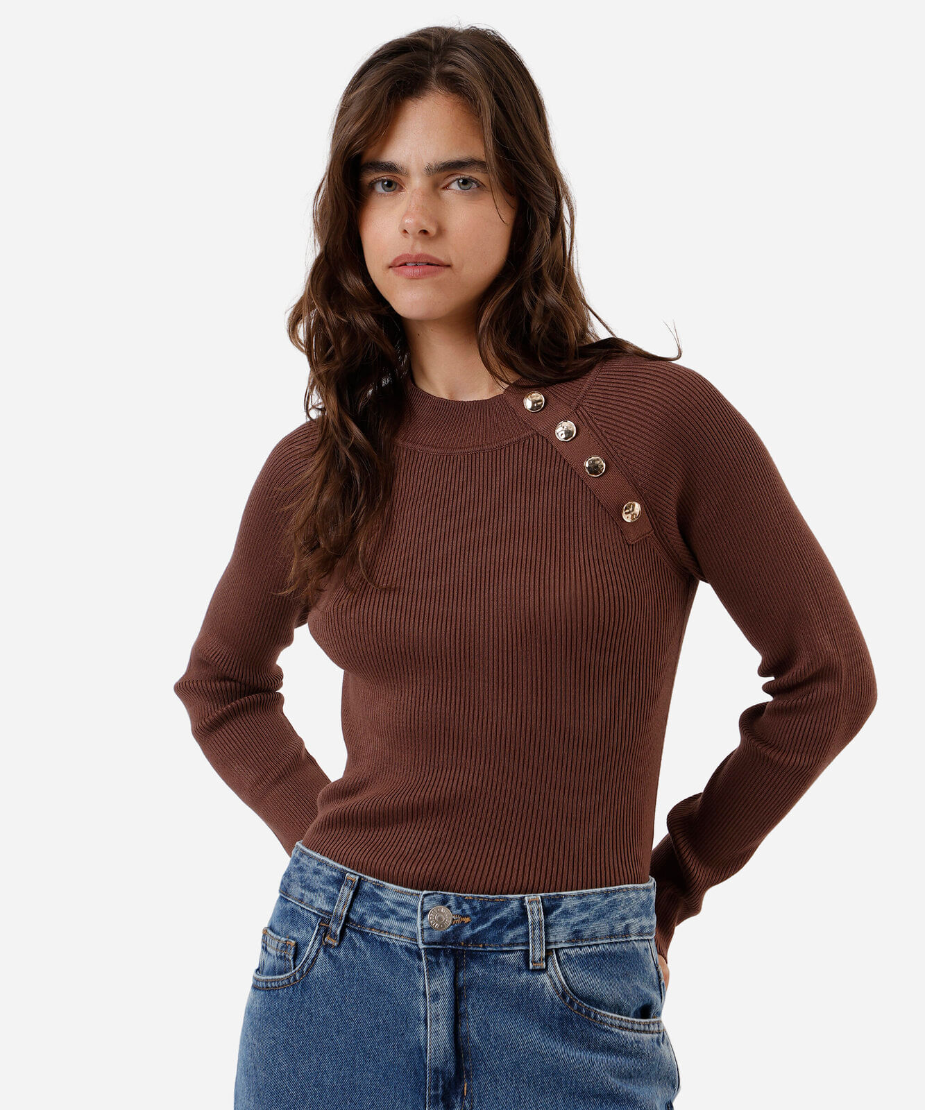 suéter feminino de tricot com botões canelado marrom