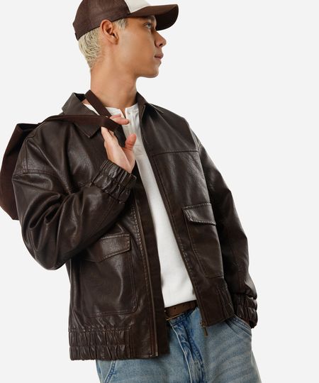 jaqueta masculina de poliuretano texturizada oversized marrom P jaqueta masculina de poliuretano texturizada oversized marrom P