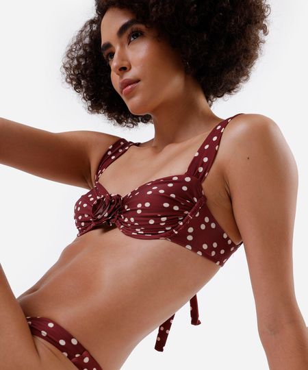 biquíni top meia taça feminino franzido com flor poá  vinho M