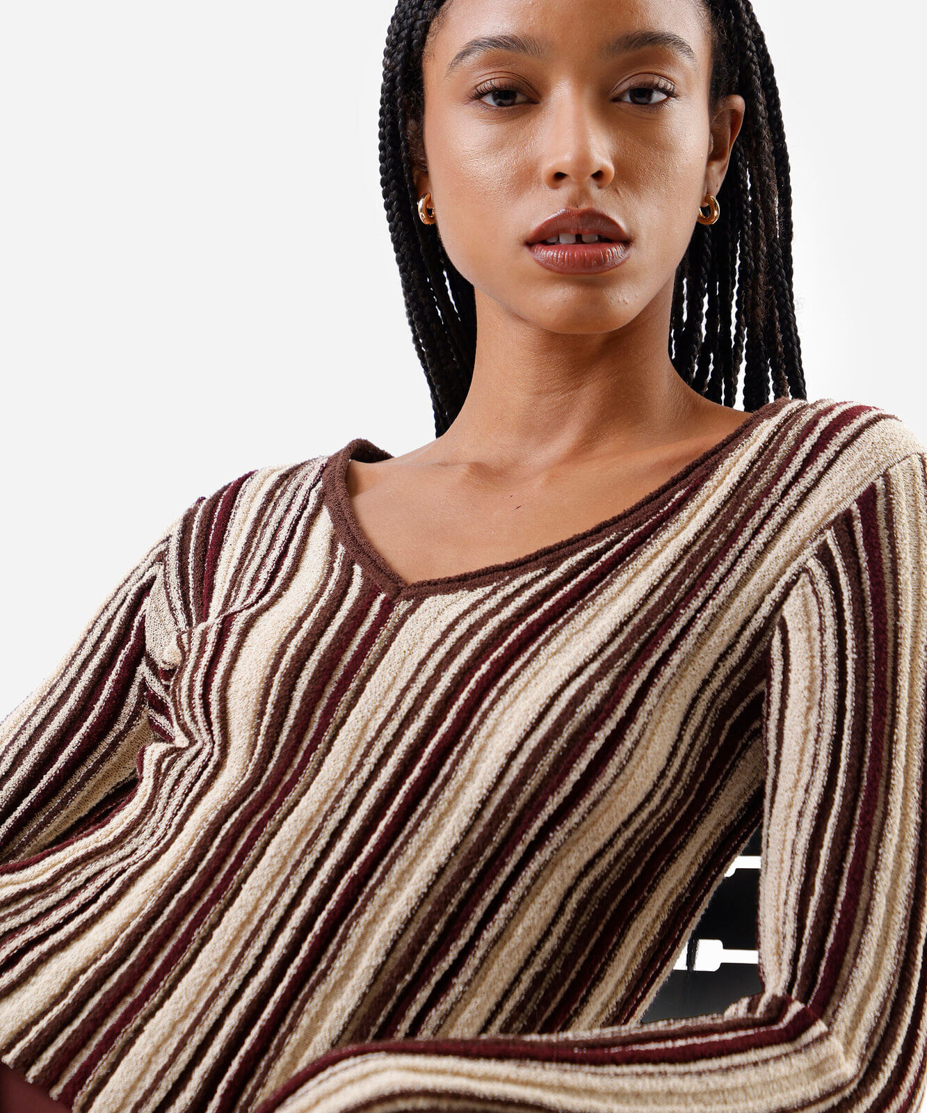 blusa feminina decote v texturizada listrada colorida