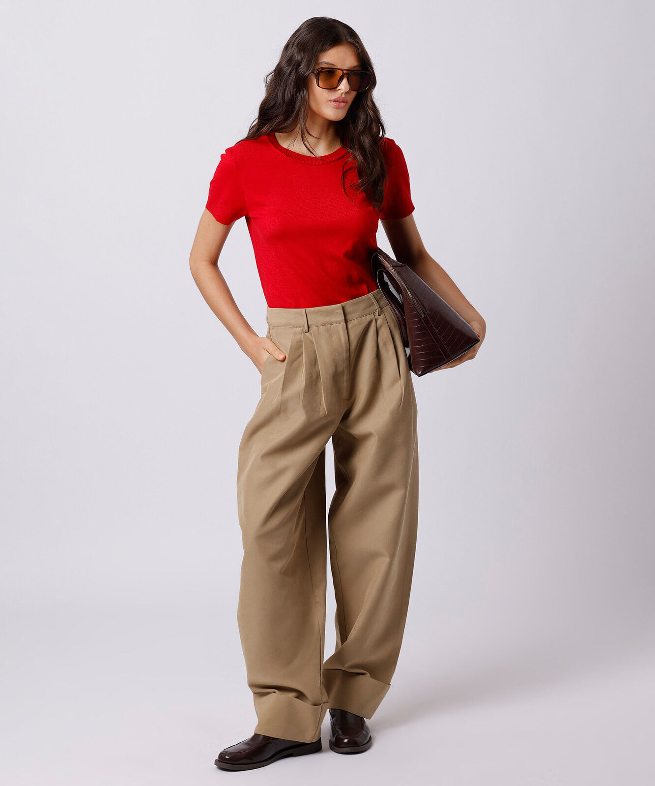 calça de alfaiataria feminina com pregas mindset bege
