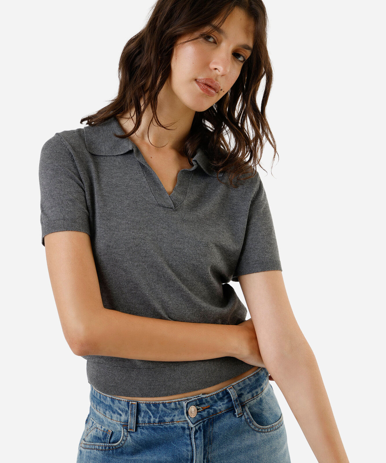 polo básica feminina de tricot manga curta cinza