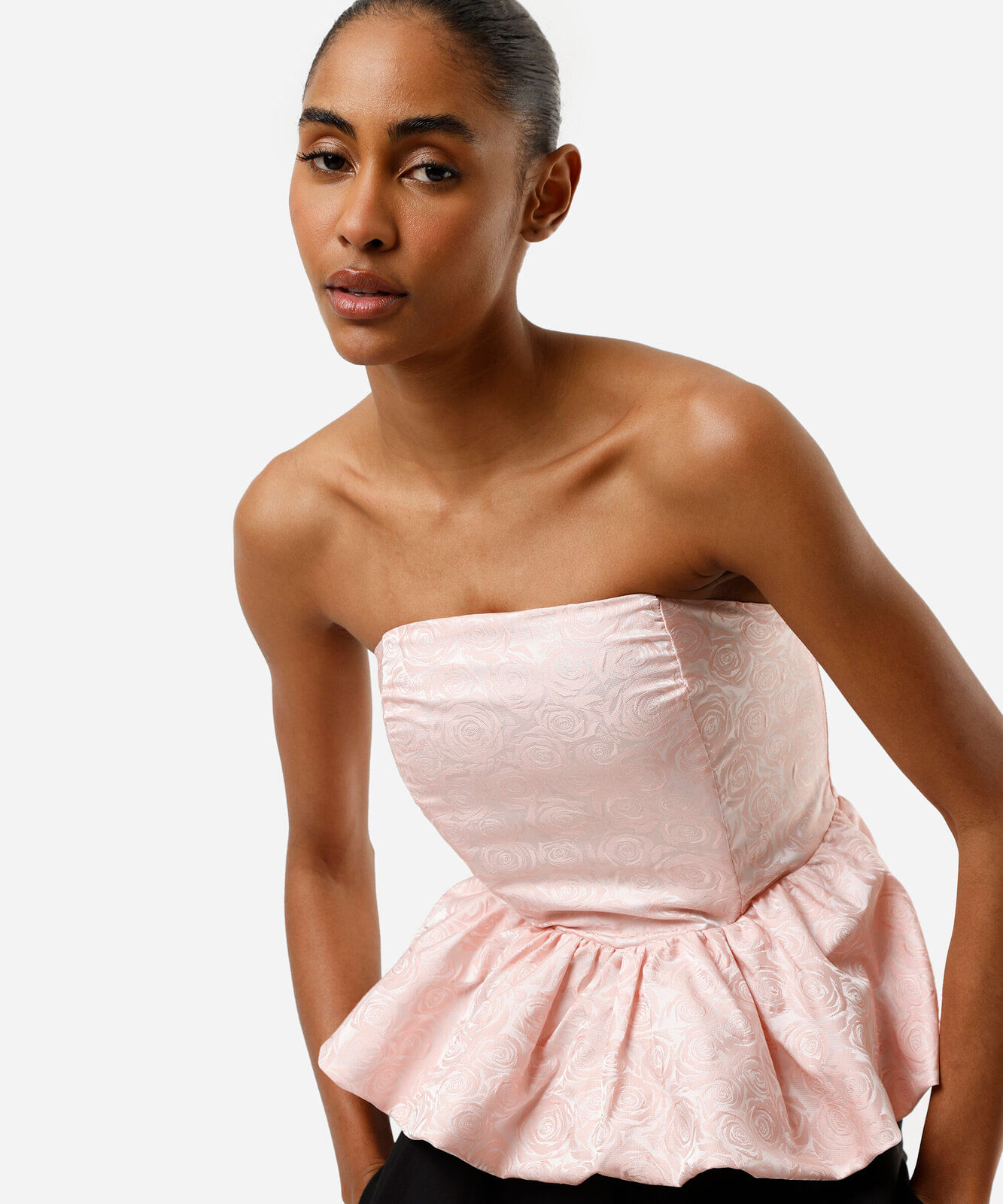 blusa peplum feminina de jacquard sem alça floral rosa
