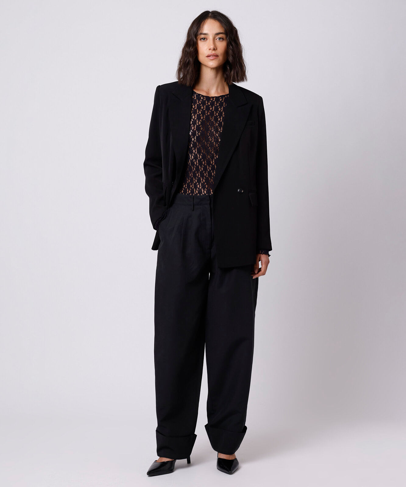calça de alfaiataria feminina com pregas mindset preta