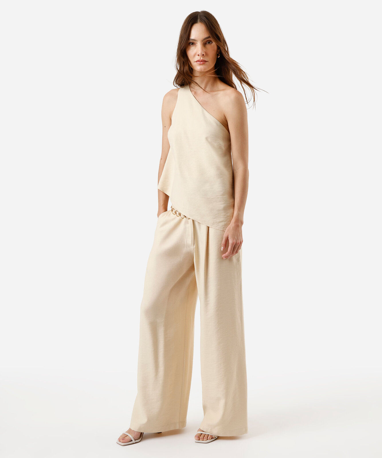 calça wide leg feminina de viscose texturizada amarela