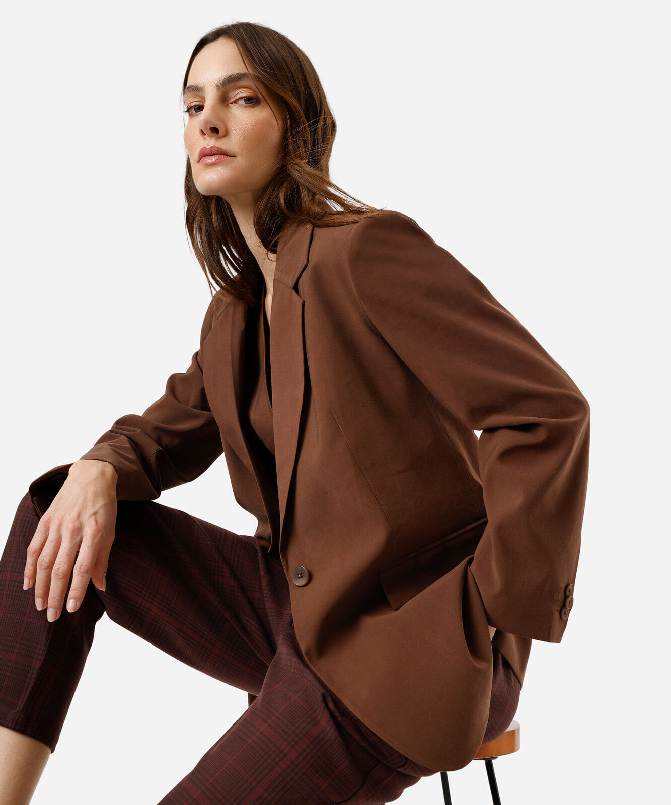 blazer de alfaiataria feminino clássico marrom