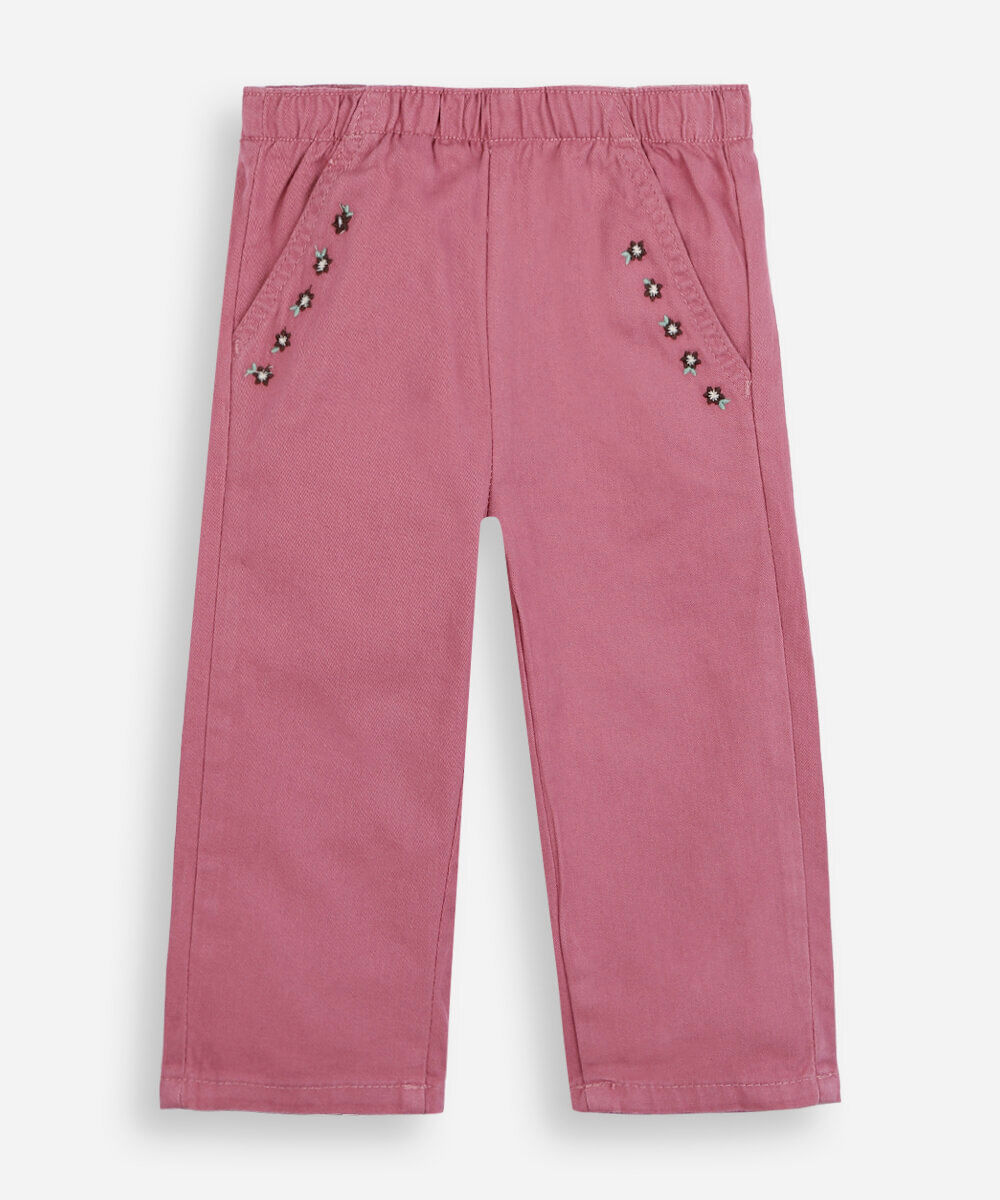 calça clochard infantil de sarja com bordado floral rosa