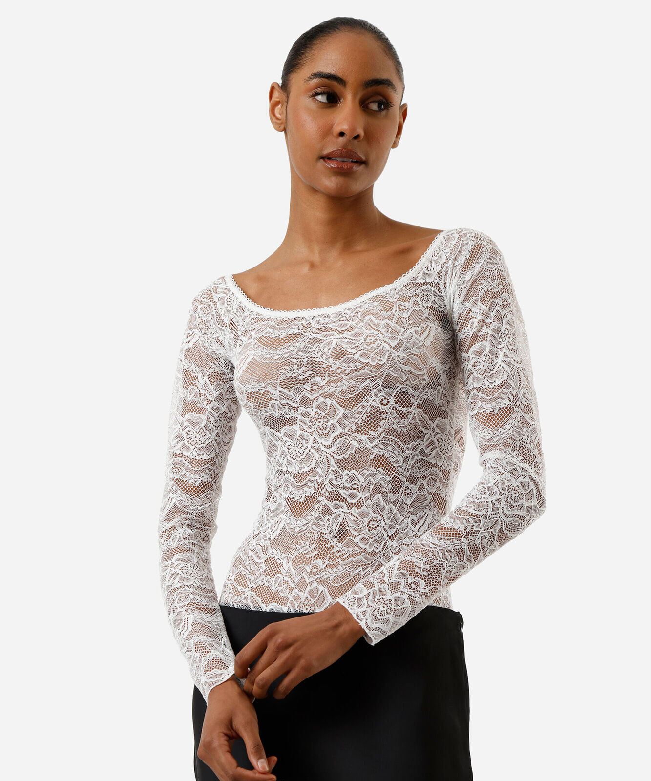 body feminino de renda ombro a ombro manga longa floral off white