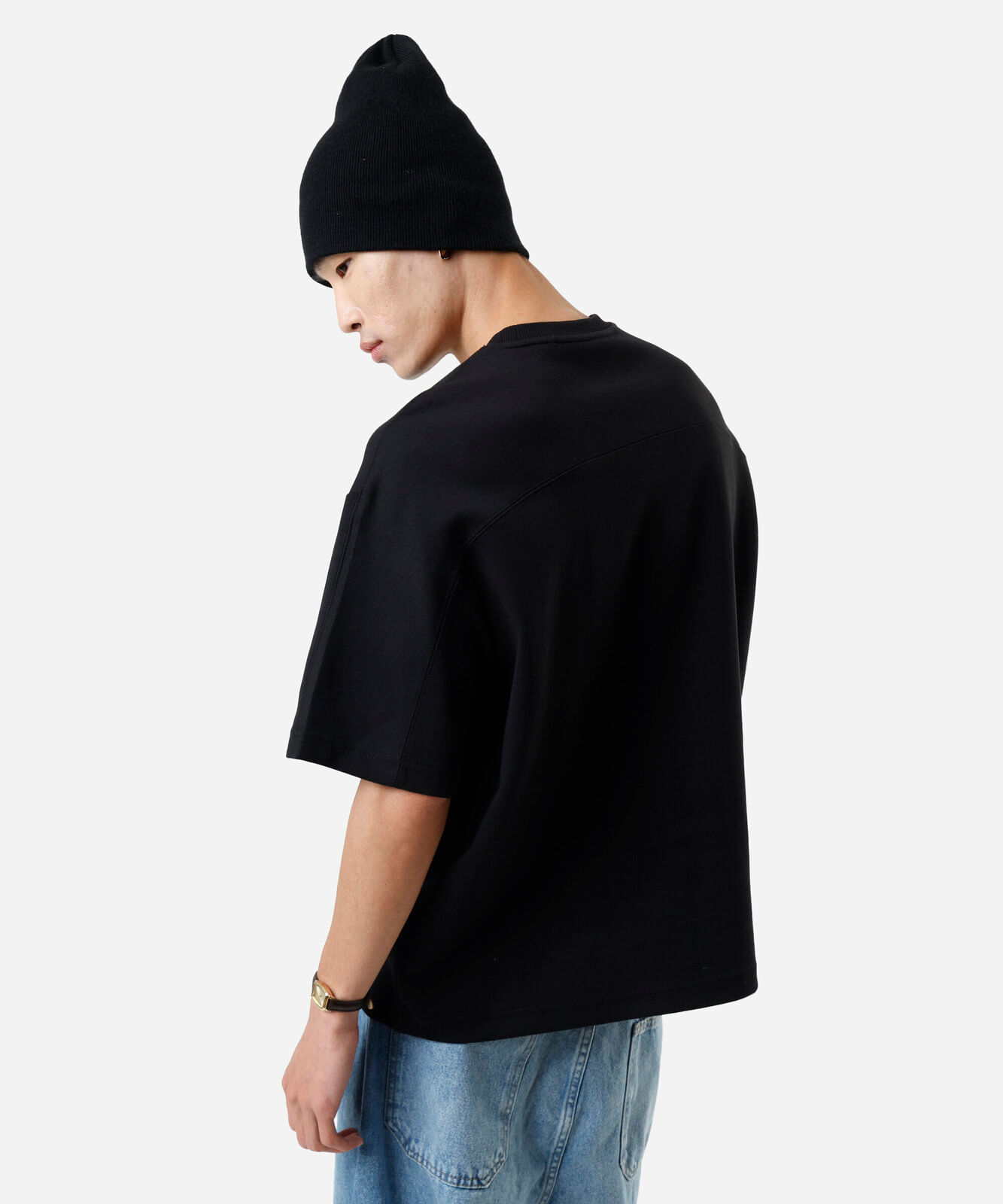 camiseta box fit masculina com algodão e recorte manga curta preta