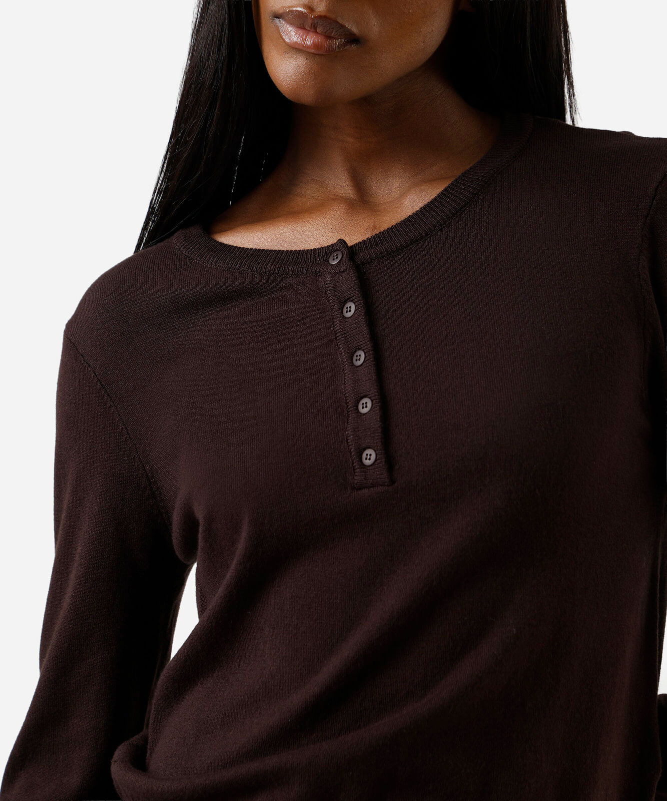 blusa feminina de tricot decote redondo manga longa marrom