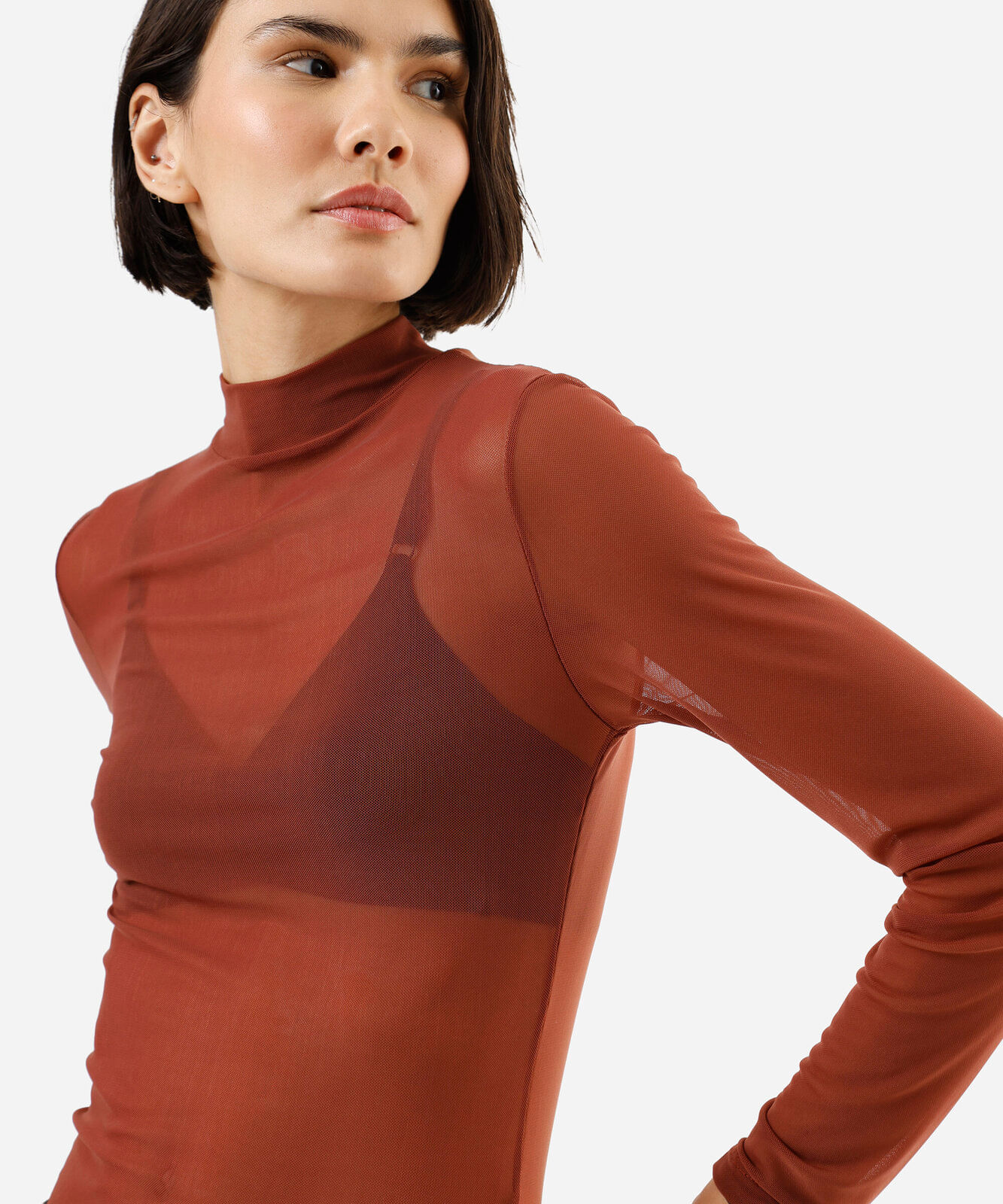 blusa feminina de tule gola alta manga longa marrom